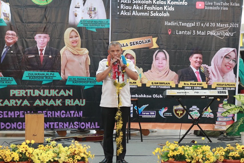Kadisdik Riau Sampaikan Pentingnya Sadar Gawai Bangun Pendidikan Karakter
