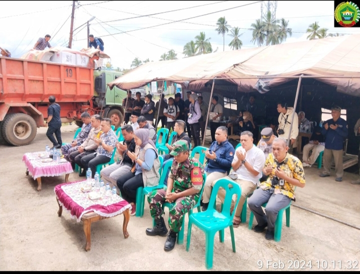 Sinergitas TNI-POLRI Amankan Pendistribusian Logistik Pemilu 2024.