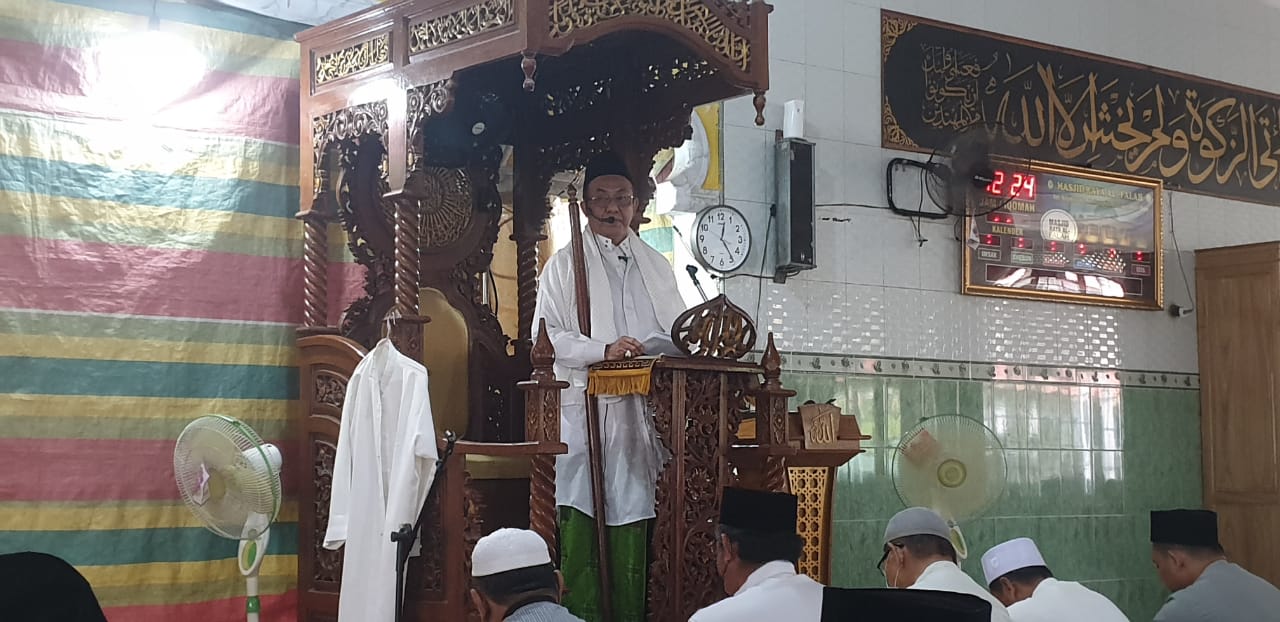 Bupati HM Wardan Khatib Shalat Jumat di Masjid Al-Falah, Keritang
