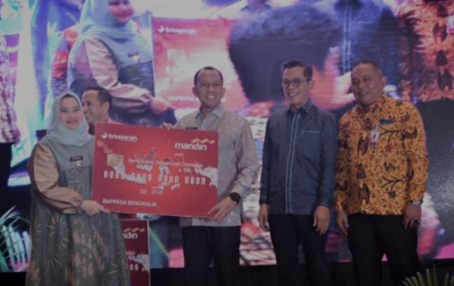 Kabupaten Bengkalis Raih Juara Pertama di 2 Kategori pada Pemda QRIS Award Riau 2023 oleh Bank Indonesia