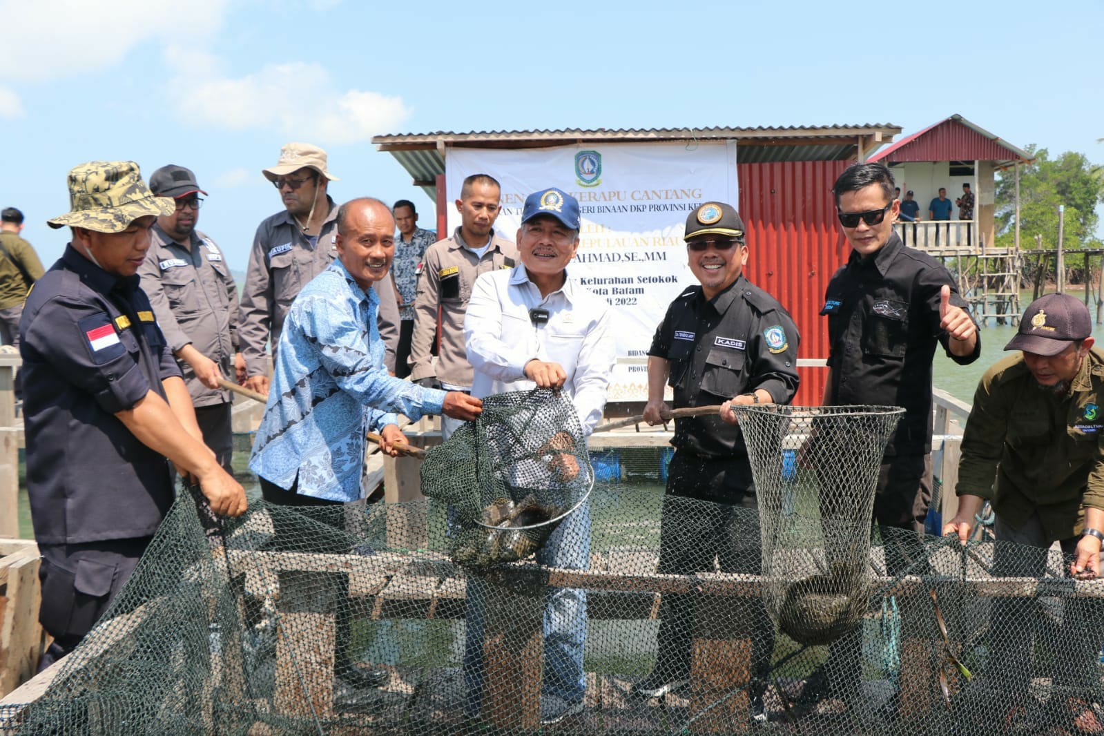 Panen Ikan Kerapu Kolaborasi Dana Pokir DPRD Provinsi dengan Dinas Terkait