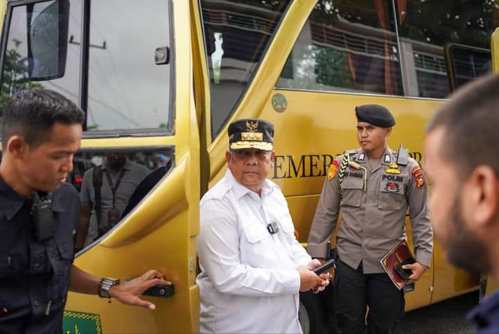 Langsung Kelapangan, Gubri Edy Nasution Tinjau 3 TPS di Pekanbaru