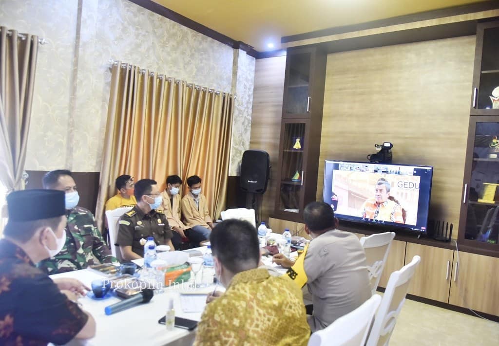 Wabup Inhil H Syamsuddin Uti Laksanakan Video Confrence Dengan Gubri