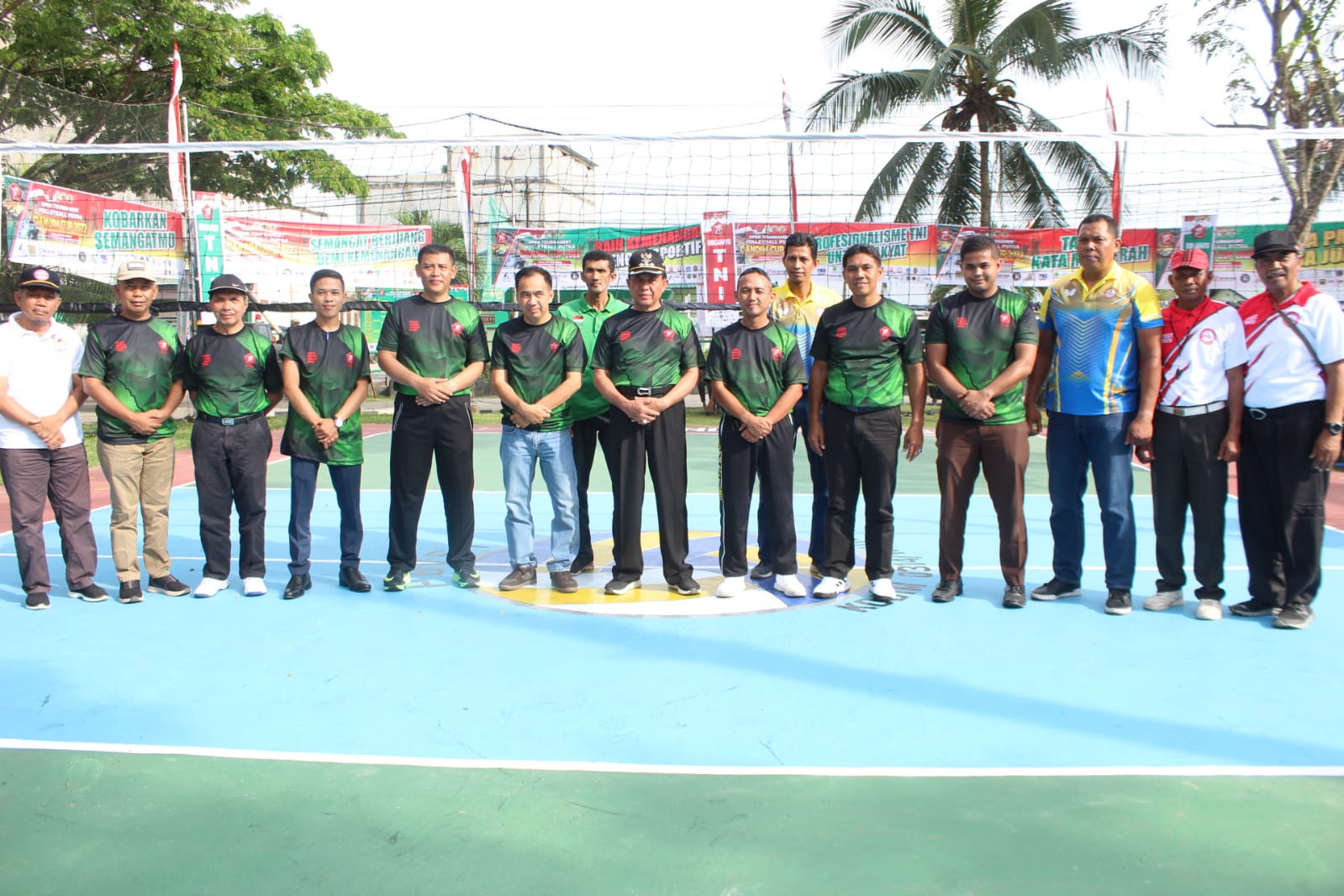 Bupati Inhil Buka Open Tournament Volleyball Putra Dandim Cup 2022