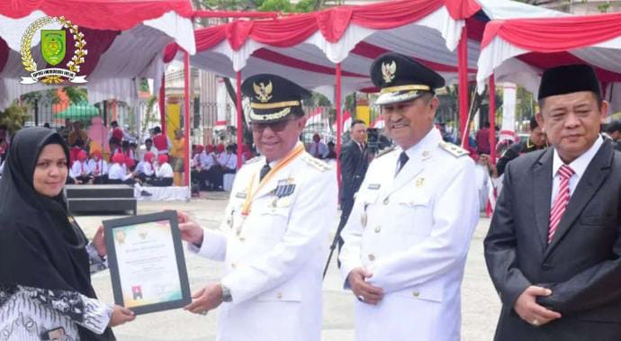Wakil Ketua DPRD Inhil Edi Gunawan, SE. M.Si Mengikuti Apel Hut RI Ke-78 Tahun 2023