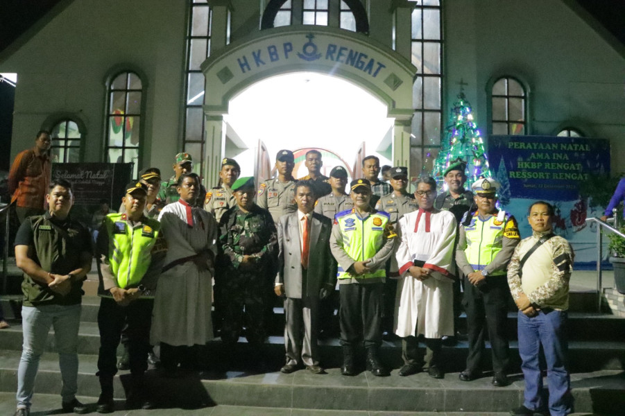 Amankan Malam Natal, Kapolres Inhu Pimpin Patroli ke Sejumlah Gereja