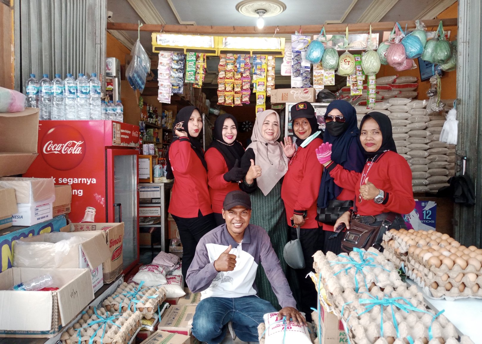 Jelang Ramadhan, Pengurus IWMR Inhil Salurkan Puluhan Paket Sembako Untuk Masyarakat Kurang Mampu