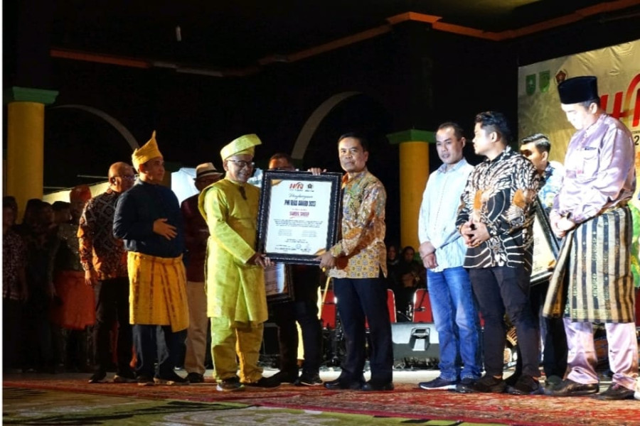 Malam Puncak HPN, Sambu Group Raih Penghargaan PWI Riau Award 2023