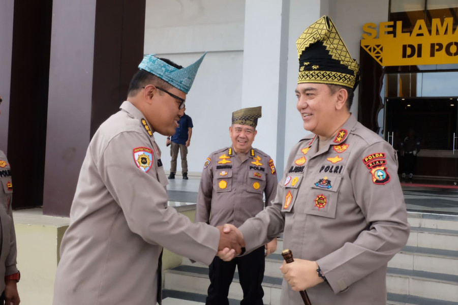 Itwasum Polri Brigjen Pol Drs Bobyanto IOR Adoe Kunjungi Mapolda Riau