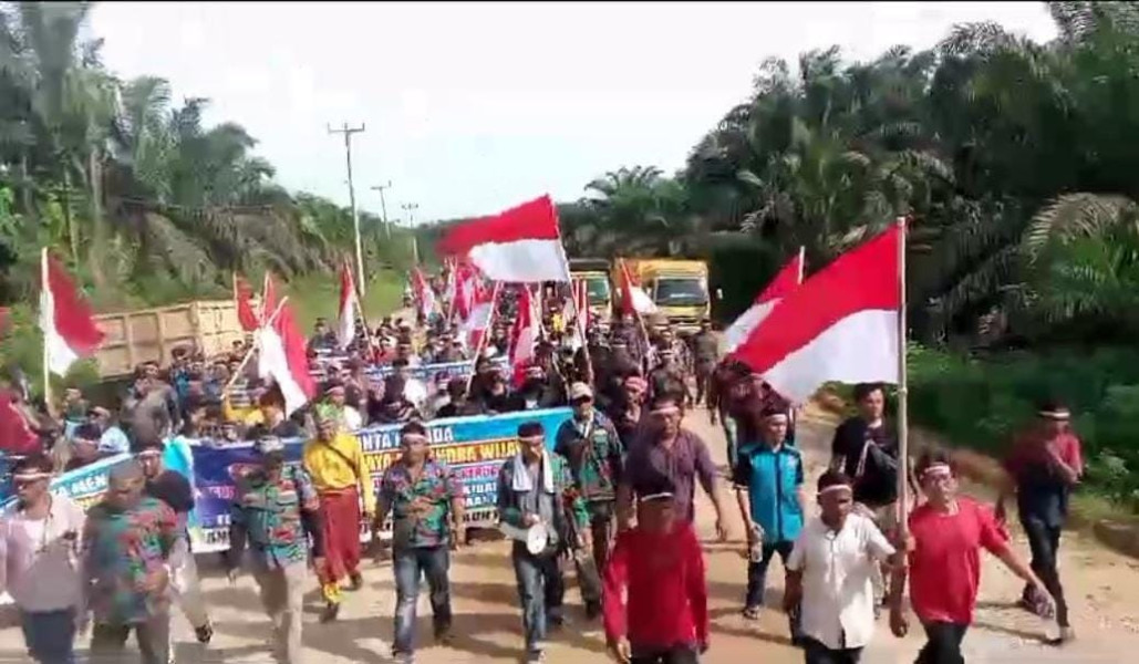 Aliansi Masyarakat Peduli Nasib Buruh Provinsi Riau Desak Polres Inhu Segera Usut Kasus Dugaan Penganiayaan Karyawan PT NHR