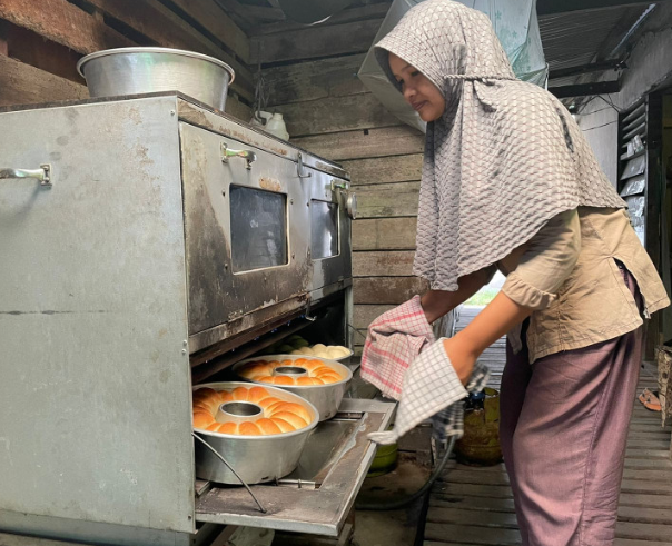 UMKM Roti Bakar Gembung Mak Ngah, Kue Legendaris di Tembilahan
