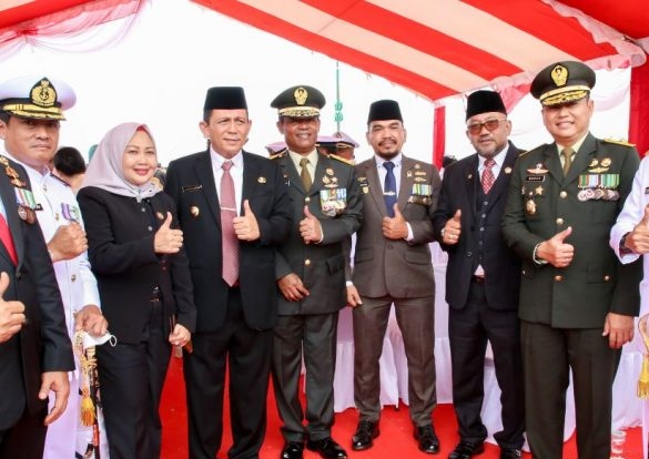 Lis Darmansyah Ketua Fraksi PDIP DPRD Kepri Ikuti  HUT TNI ke-77
