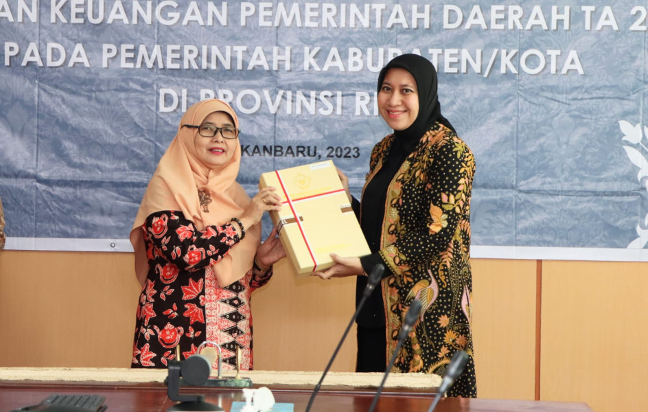 Pemkab Inhu Terima LHP BPK Pertama di Riau dan Kembali Raih WTP dari BPK Riau