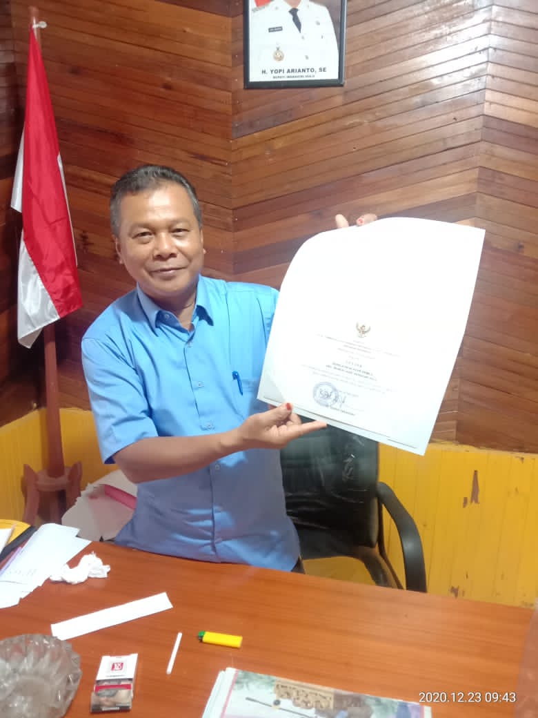 Kapala Desa  Pasir Kemilu Dapat Penghargaan Dari Kementerian 