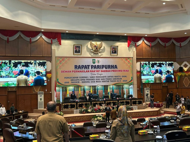 Pemprov Hadiri PAW Anggota DPRD Riau