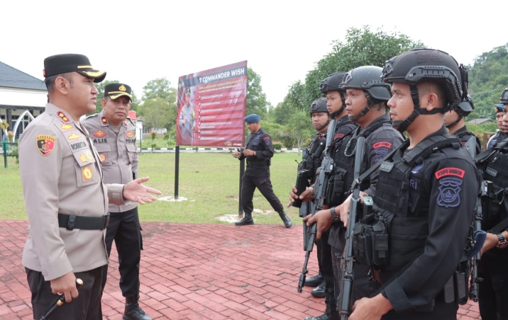 Polres Lingga Menggelar Apel Pergeseran Pasukan Pengamanan Pemilu 2024.