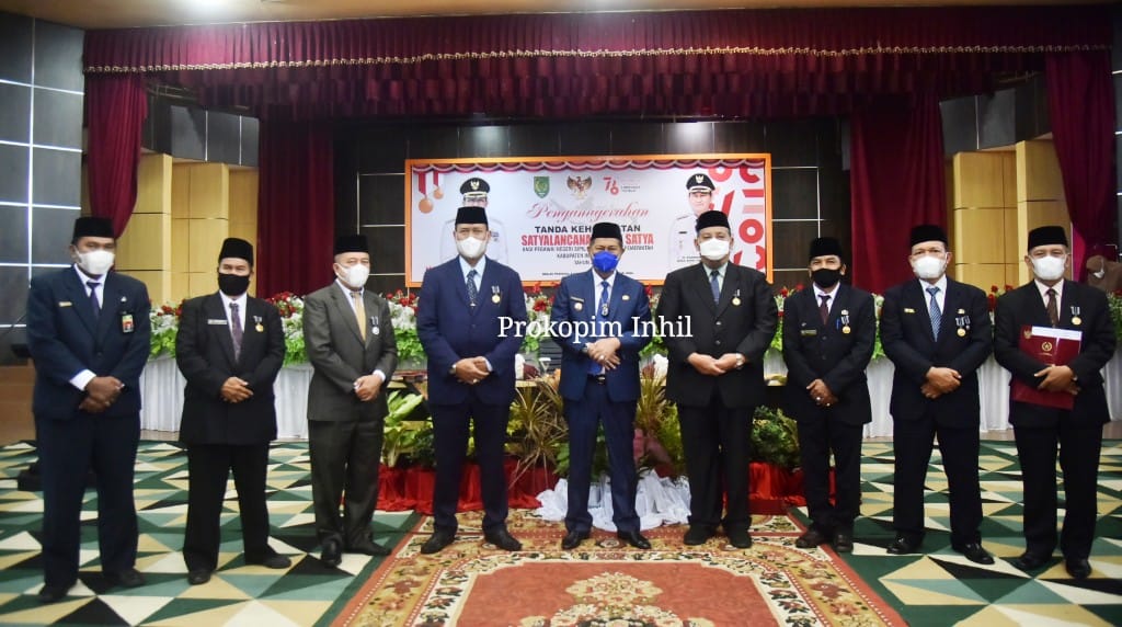 Sebanyak 523 PNS di Pemkab Inhil Terima Penghargaan Tanda Kehormatan