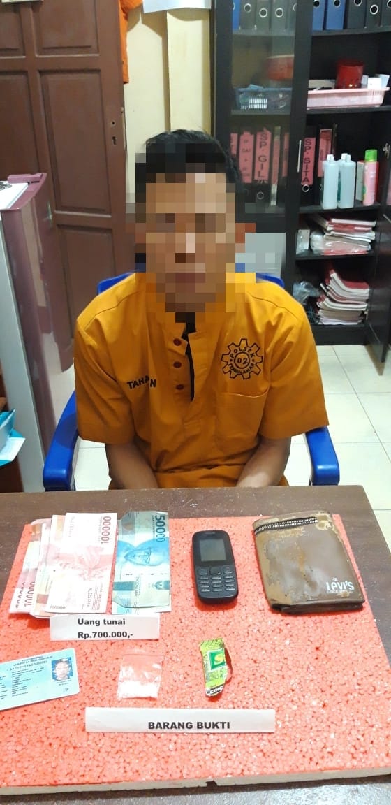 Polres Inhil Kembali Amankan seorang Terduga Pelaku Narkotika jenis shabu di Jalan R. Soebrantas