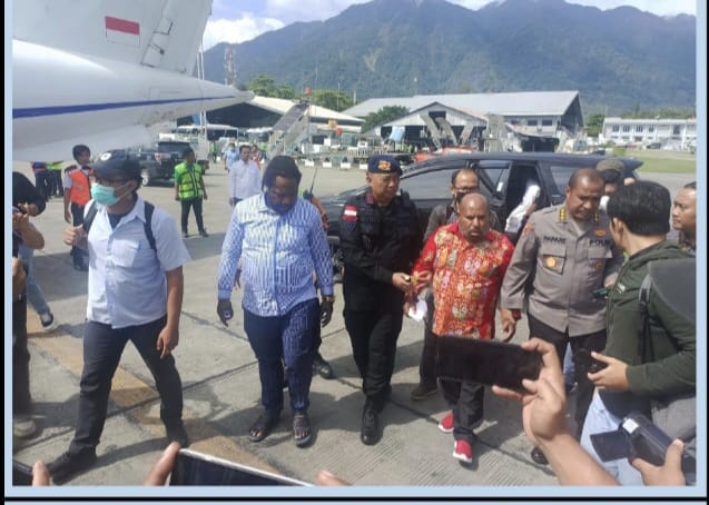 Upaya Paksa, KPK Tangkap Gubernur Papua 'Langsung Diterbangkan Ke Jakarta