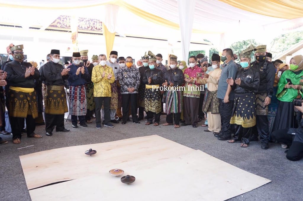 Bupati HM Wardan Hadiri Peresmian Gerai Sentra Budaya dan Ekonomi Kreatif Melayu Riau