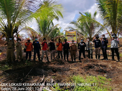 Kepala Desa Sungai Intan Menemani Tim Labfor Polda Riau dan Polres Inhil Cek Lokasi Karhutlah