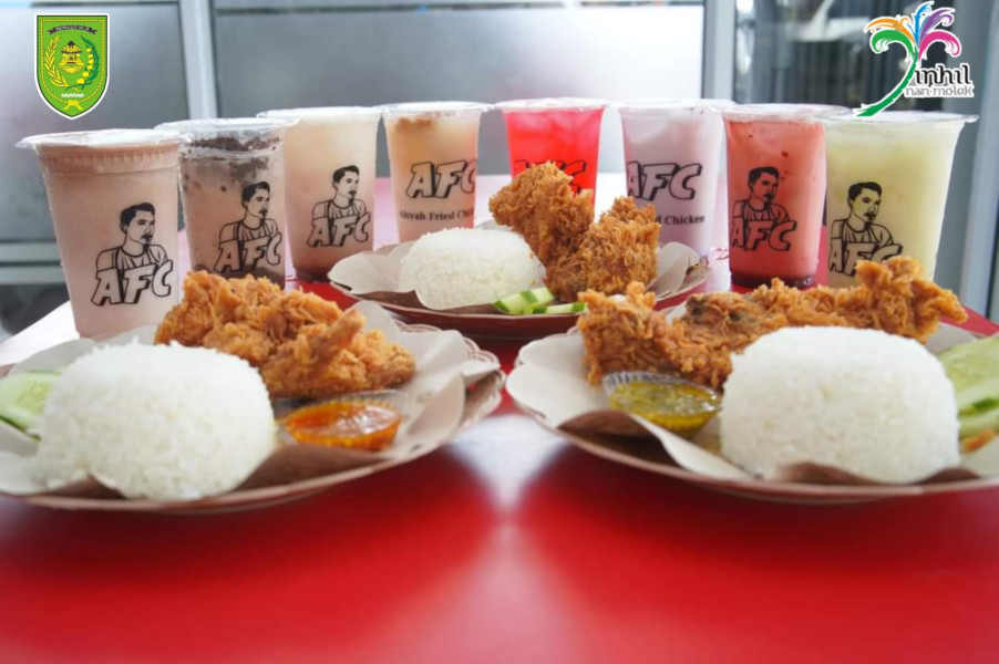 Hadir dengan Konsep Baru, Aisyah Fried chicken Kota Tembilahan Tawarkan Ayam Super Jumbo dan Tiga Jenis Sambal